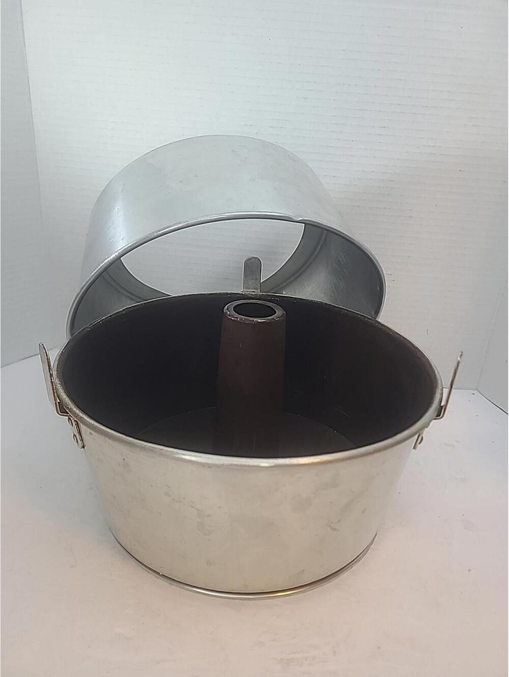Vintage Mirro Round Angel Food Cake Pan 3 Pc Aluminum Tube Bakeware Cooking